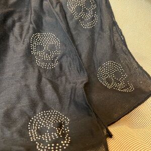 Black Skull Print Scarf